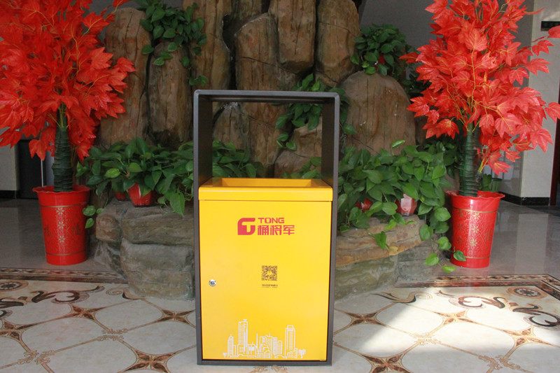 戶(hù)外分類(lèi)垃圾桶